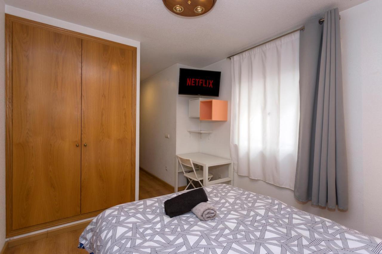 Central Market Guestrooms Аликанте Экстерьер фото