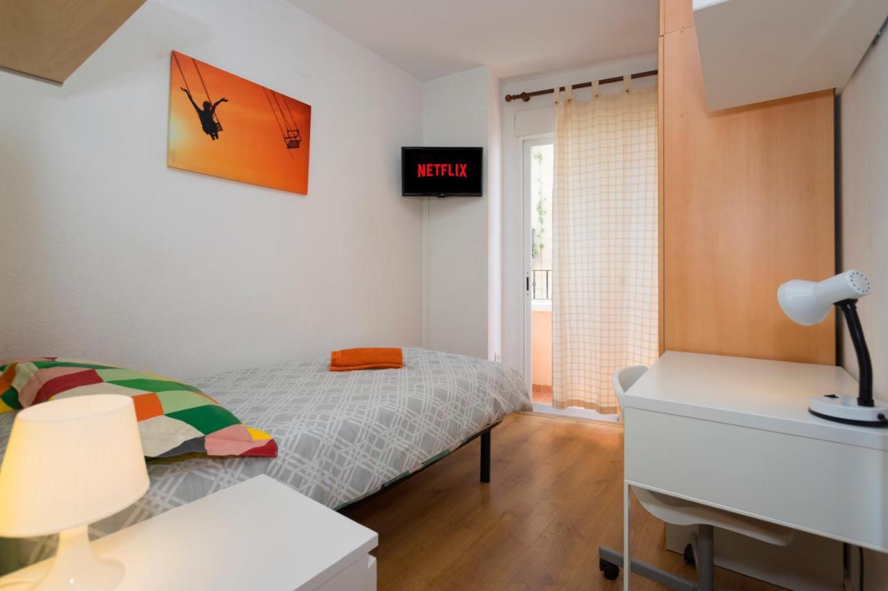 Central Market Guestrooms Аликанте Экстерьер фото